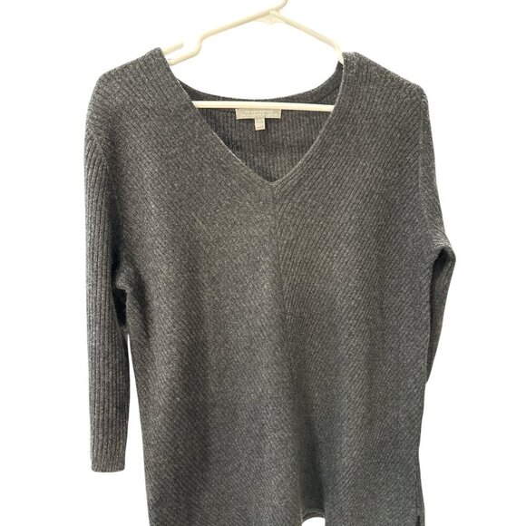 Neiman Marcus Cashmere Collection Grey V-Neck Sweater Large 100% Cashmere EUC - Picture 3 of 7